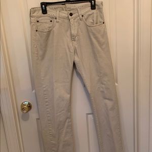 American Eagle - Bone Colored Jeans Size 31W x 32L